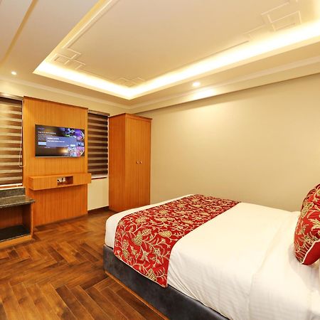 Hotel Blanco Srīnagar Екстериор снимка