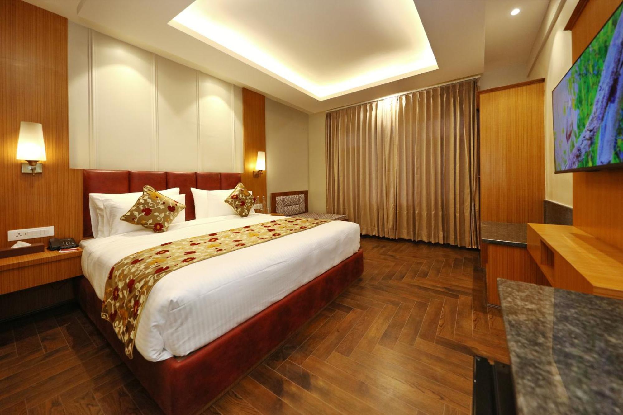 Hotel Blanco Srīnagar Екстериор снимка