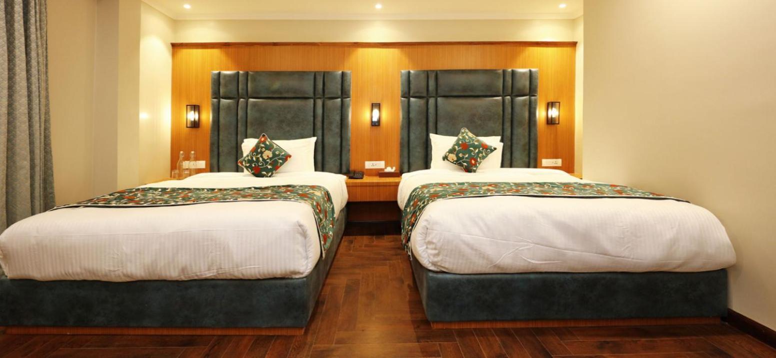 Hotel Blanco Srīnagar Екстериор снимка