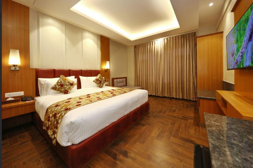 Hotel Blanco Srīnagar Екстериор снимка